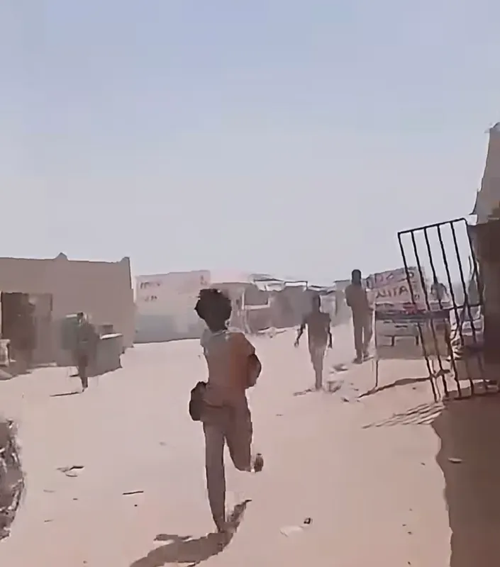 لحظة هروب عناصر مليشيا الدعم السريع من سودري